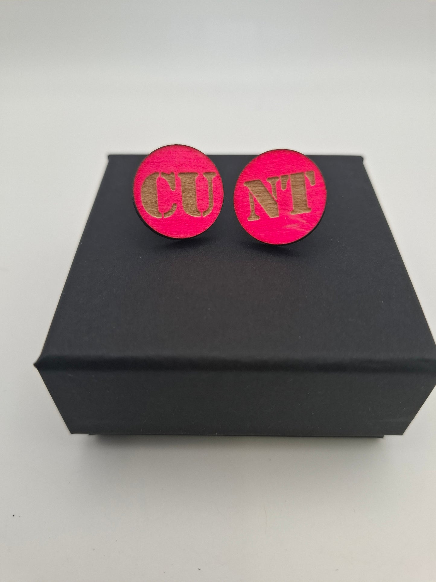CU Stud Earring Hot Pink