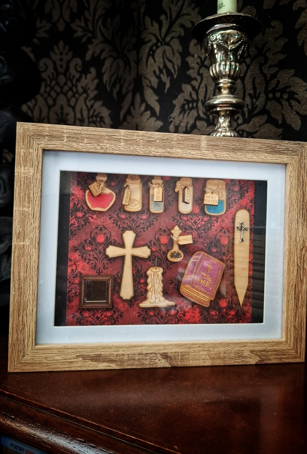 Vampire Hunting Kit 3D Frame Red